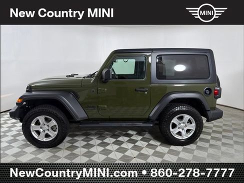 Used 2022 Jeep Wrangler Sport AWD/4WD image 4