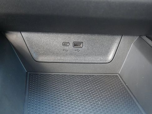 New 2025 Chevrolet Equinox LT w/ Convenience Package II image 17