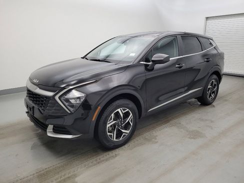 Used 2023 Kia Sportage LX AWD/4WD image 2