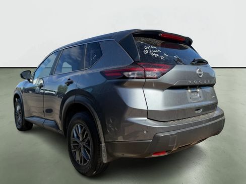 Used 2024 Nissan Rogue S image 3