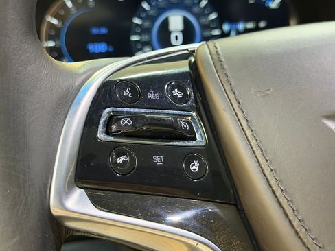 Used 2017 Cadillac Escalade Platinum AWD/4WD image 18