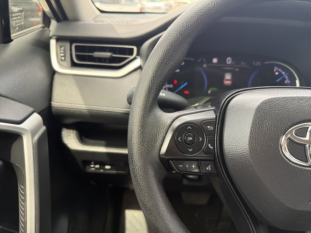 Used 2024 Toyota RAV4 LE AWD/4WD image 26