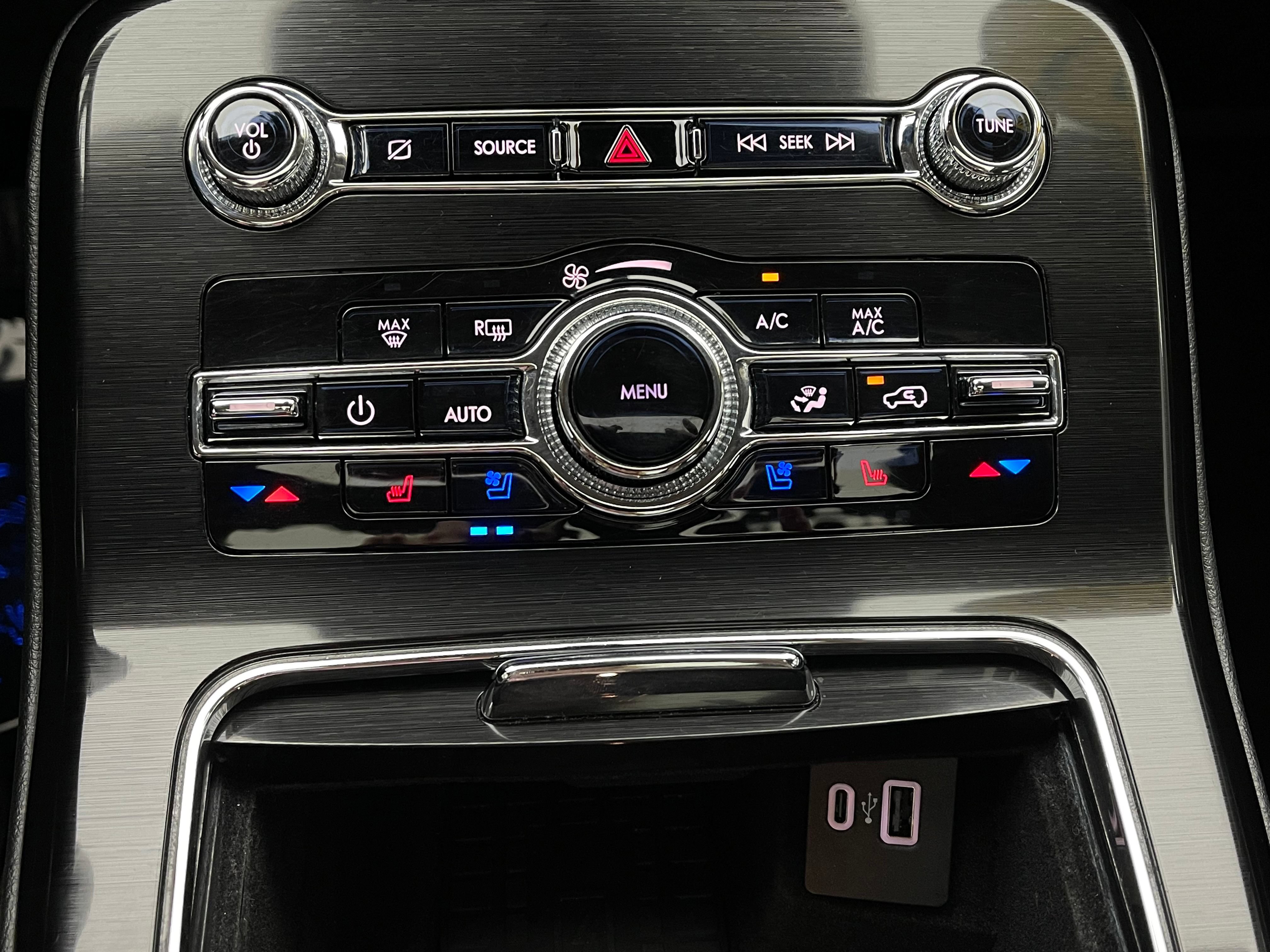 Used 2022 Lincoln Nautilus Reserve FWD image 34