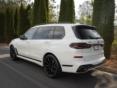 Used 2025 BMW X7 M60i w/ Executive Package image 5