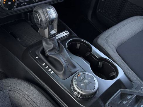 New 2025 Ford Bronco 4-Door AWD/4WD image 17