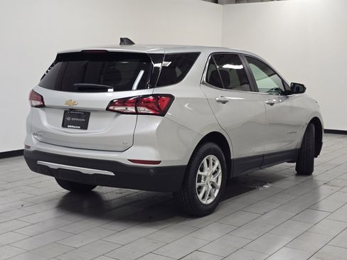 Used 2022 Chevrolet Equinox LT w/ LPO, Floor Liner Package image 14
