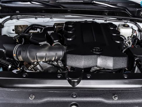 Used 2024 Toyota 4Runner SR5 AWD/4WD image 11