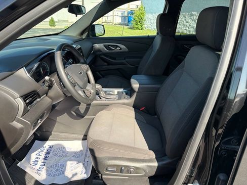 Used 2024 Chevrolet Traverse LT FWD image 18