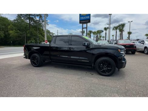 Used 2024 Chevrolet Silverado 1500 High Country w/ Midnight Edition AWD/4WD image 2