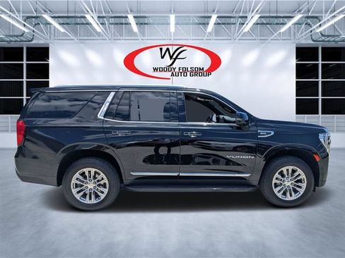 Used 2024 GMC Yukon SLT w/ SLT Luxury Package RWD image 2