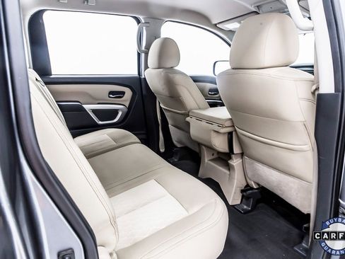 Used 2017 Nissan Titan SV image 35