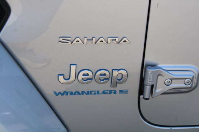 Used 2023 Jeep Wrangler Unlimited Sahara w/ Cold Weather Group AWD/4WD image 8