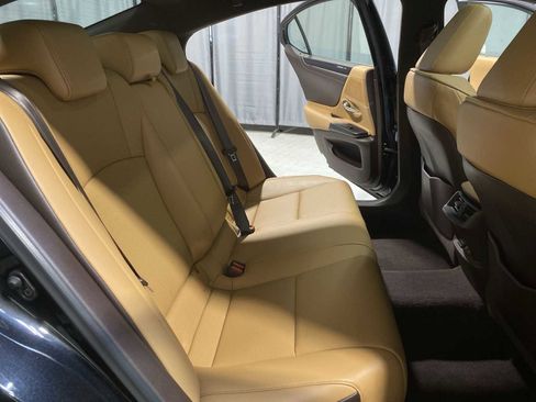 Used 2020 Lexus ES 350 w/ Premium Package FWD image 13