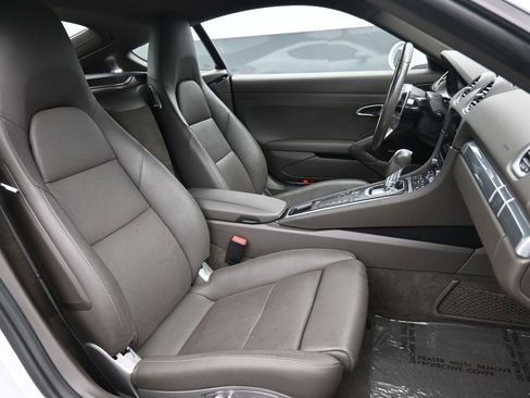 Used 2021 Porsche 718 Cayman RWD image 23