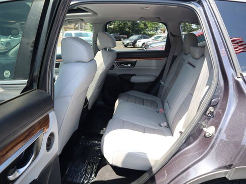 Used 2018 Honda CR-V Touring image 15