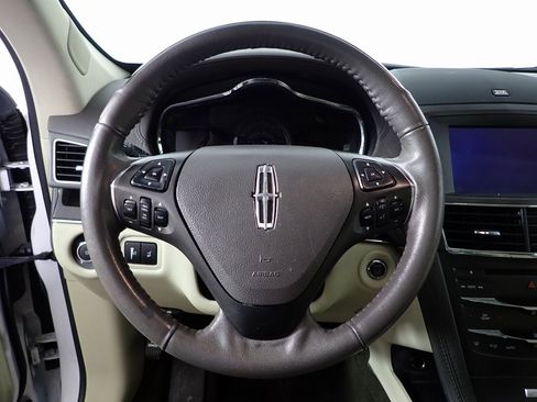 Used 2019 Lincoln MKT Standard image 21
