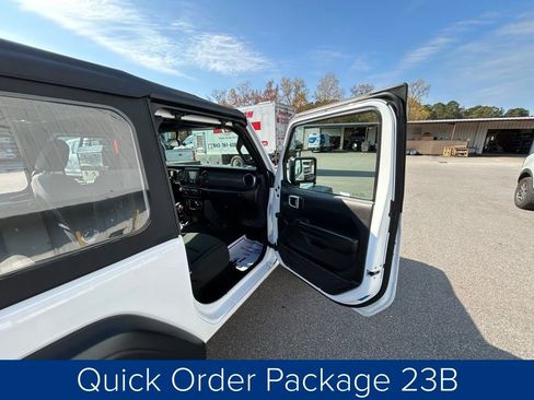 Used 2021 Jeep Wrangler Sport image 15