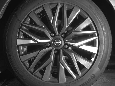 Used 2025 Nissan Altima 2.5 SV image 14