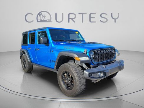 Used 2024 Jeep Wrangler Unlimited Sport AWD/4WD image 4