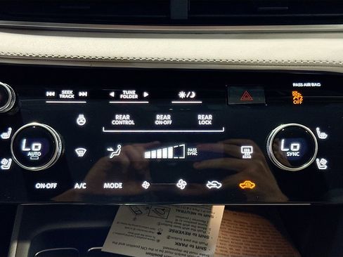 Used 2026 INFINITI QX60 Luxe w/ Cargo Package image 17