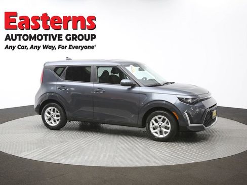 Used 2023 Kia Soul LX w/ LX Technology Package image 47