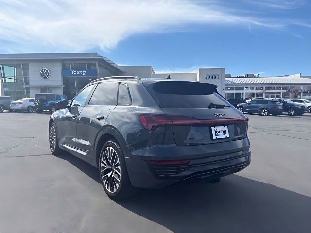 Used 2024 Audi Q8 e-tron Premium Plus AWD/4WD image 5
