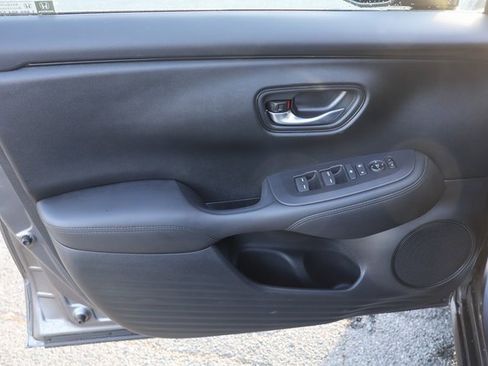 Certified 2025 Honda HR-V LX image 22