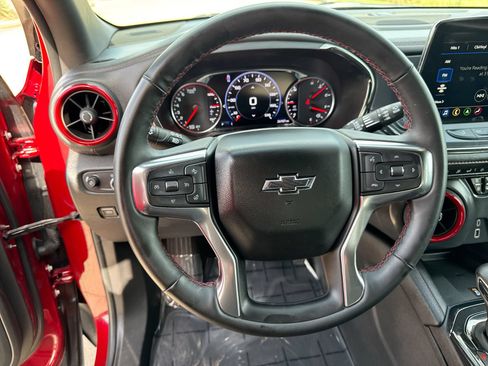 Used 2025 Chevrolet Blazer RS FWD image 14