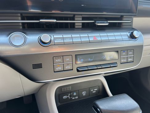 Used 2024 Hyundai Kona SEL FWD image 13
