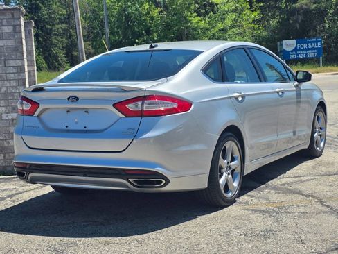 Used 2013 Ford Fusion SE FWD image 6