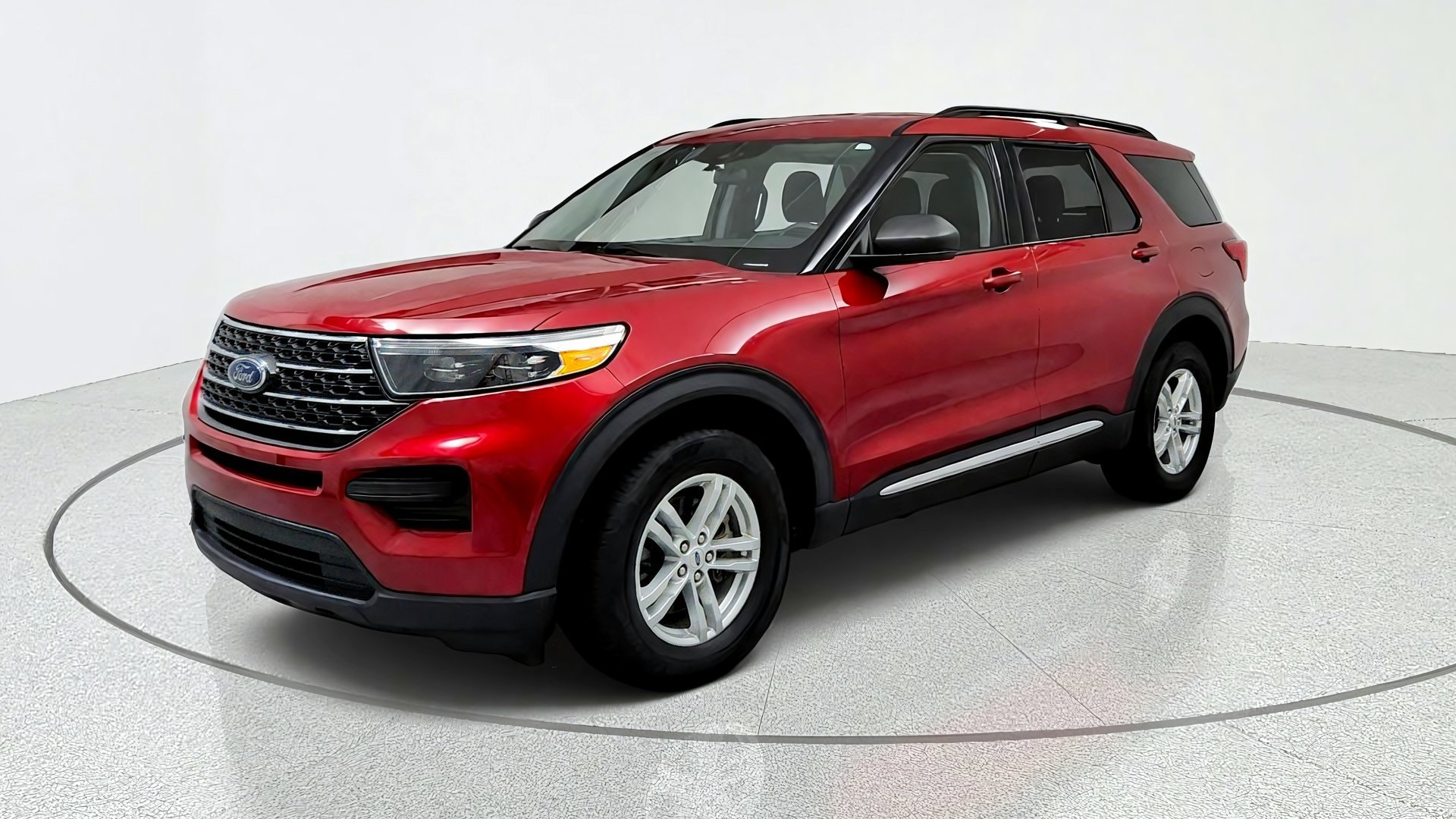 Used 2022 Ford Explorer XLT AWD/4WD image 1