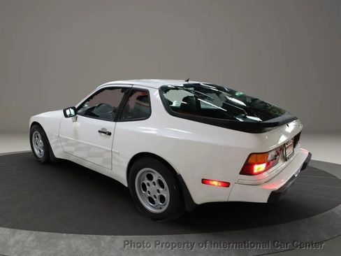 Used 1988 Porsche 944 Coupe image 12