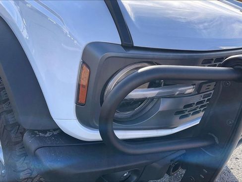 Used 2023 Ford Bronco Badlands image 26