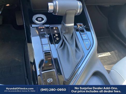 Used 2023 Kia Niro EX FWD image 13