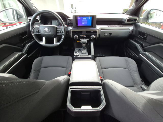 Used 2024 Toyota Tacoma SR5 AWD/4WD image 17