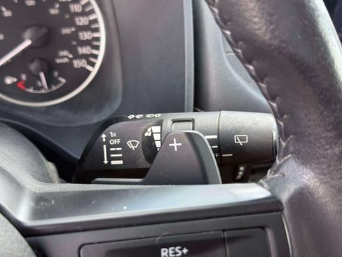 Used 2023 Nissan Rogue S AWD/4WD image 28