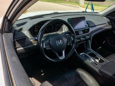 Used 2021 Honda Accord Touring image 12