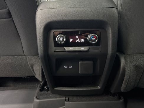 New 2026 Chevrolet Traverse LT w/ Sun and Wheel Package FWD image 27