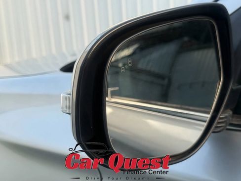 Used 2019 Mitsubishi Outlander SEL AWD/4WD image 30
