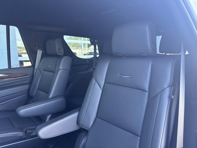 Certified 2024 Cadillac Escalade Luxury AWD/4WD image 59