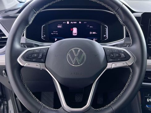 Used 2025 Volkswagen Taos SEL image 14