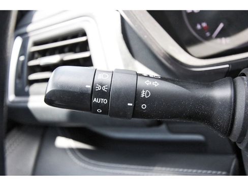 Used 2023 Subaru Ascent Limited w/ Technology Package AWD/4WD image 17