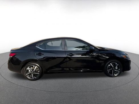 Used 2025 Nissan Sentra SV FWD image 16