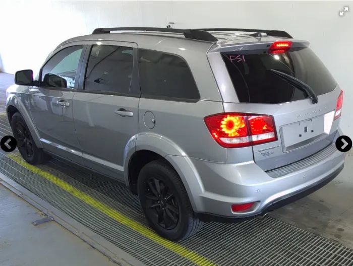 Used 2019 Dodge Journey SE FWD image 3