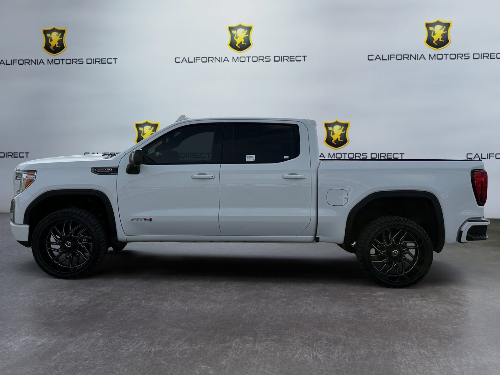 Used 2022 GMC Sierra 1500 AT4 AWD/4WD image 2