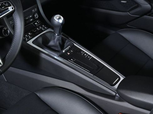 Used 2025 Porsche 718 Cayman image 16