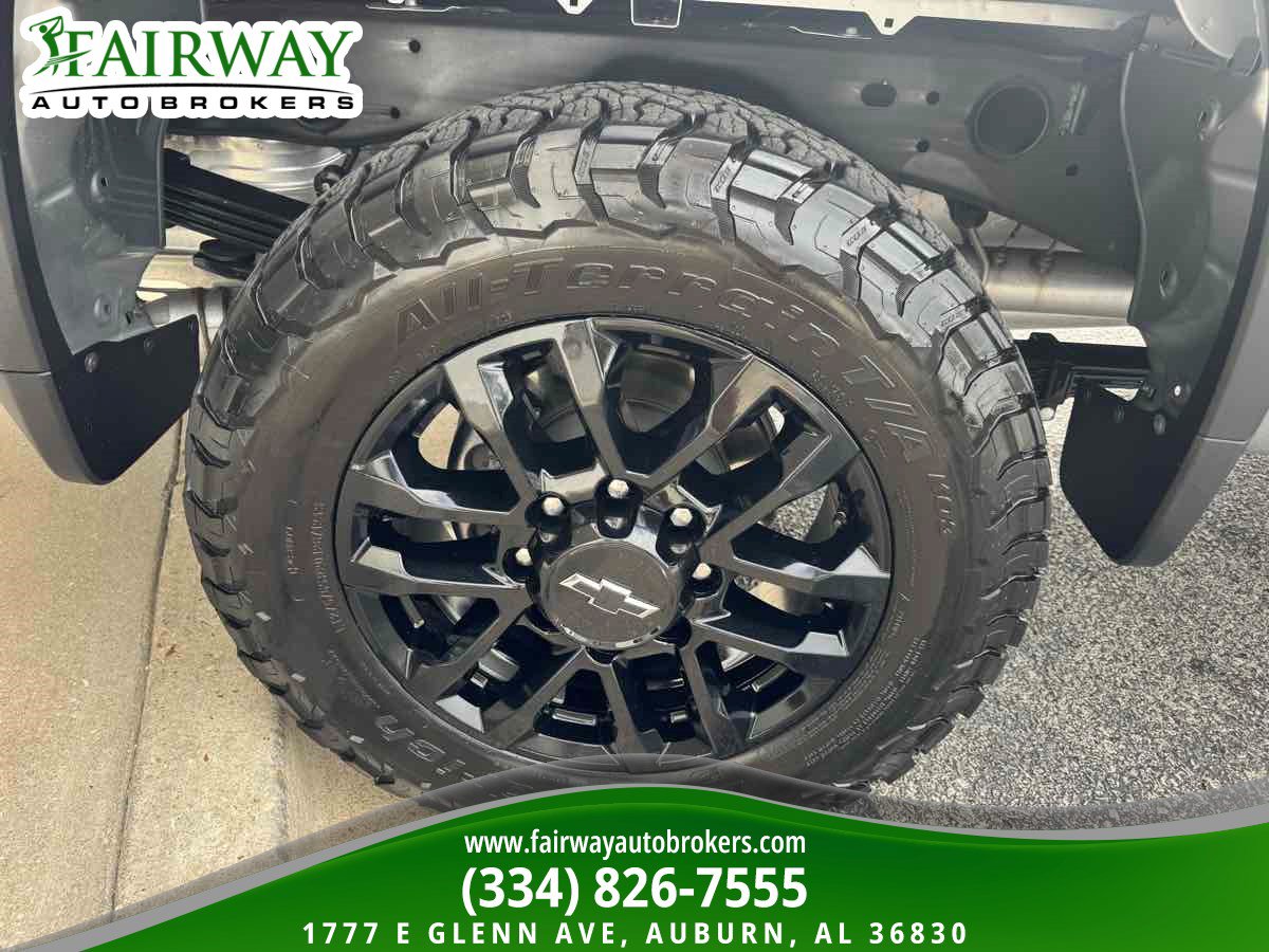 Used 2025 Chevrolet Silverado 2500 LT w/ Trail Boss Package AWD/4WD image 35