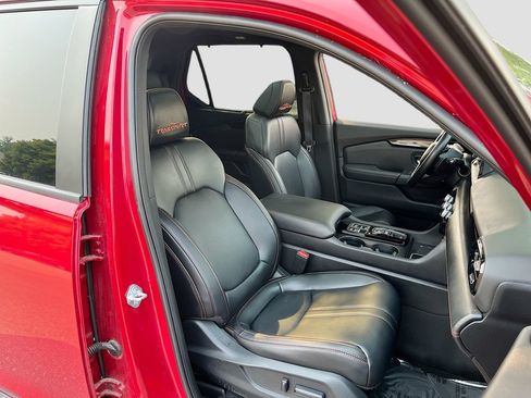 Used 2023 Honda Pilot TrailSport image 29