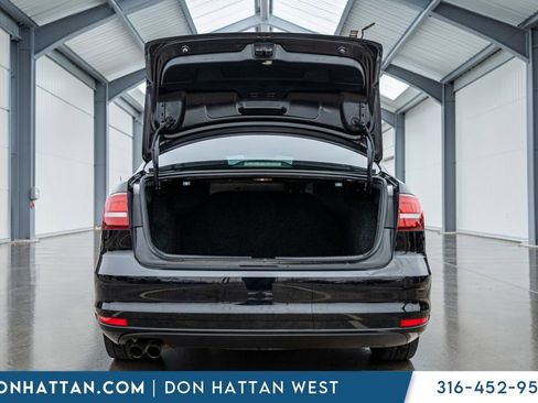 Used 2017 Volkswagen Jetta S image 29