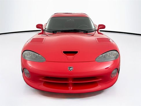 Used 1997 Dodge Viper GTS image 2